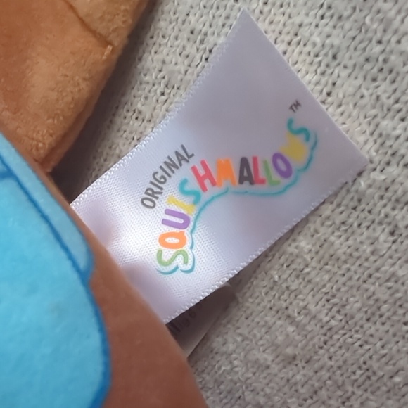 Squishmallows Chip the Beaver Back to School Edition 8" - Picture 5 of 8